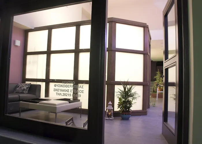 酒店 Minoos 干尼亞